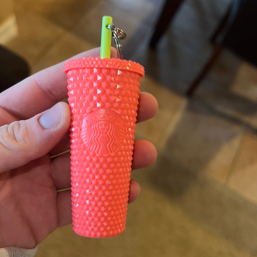 STARBUCKS DRAGONFRUIT PINK MINI KEYCHAIN💗